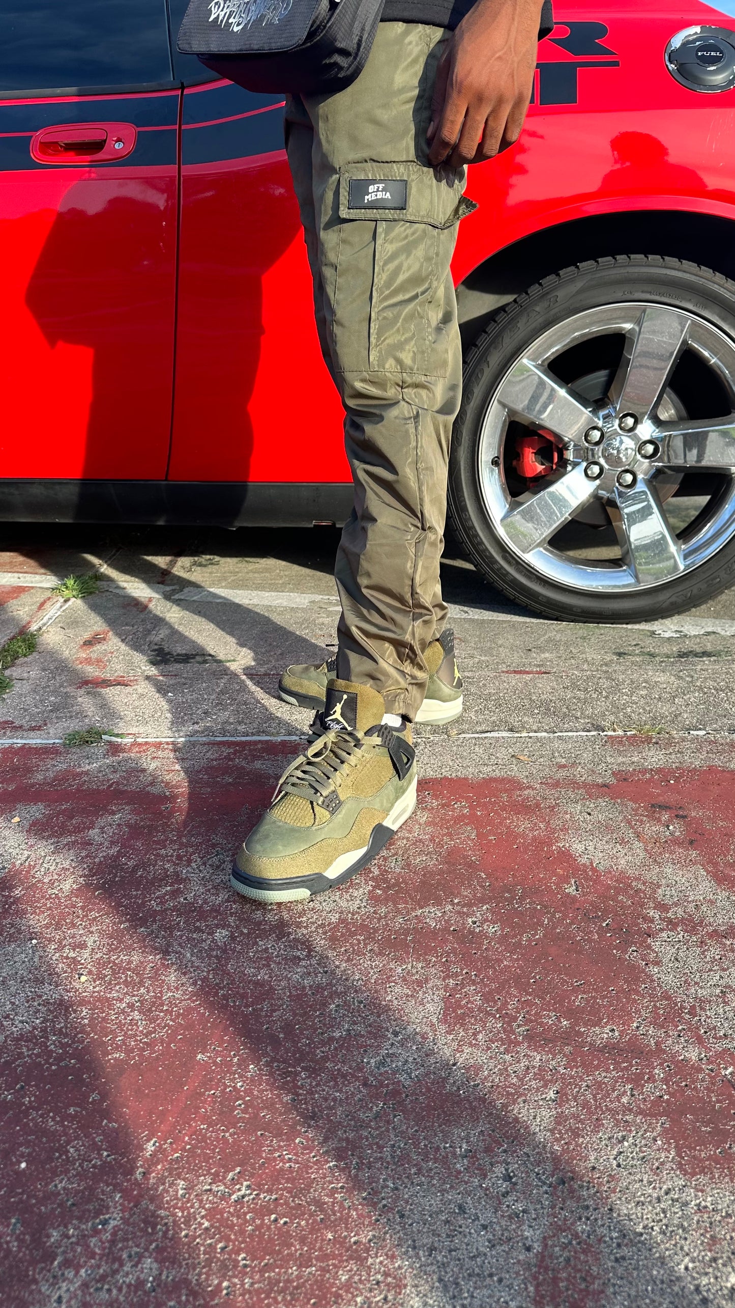 “WINDBREAKER JOGGERS” Olive Green