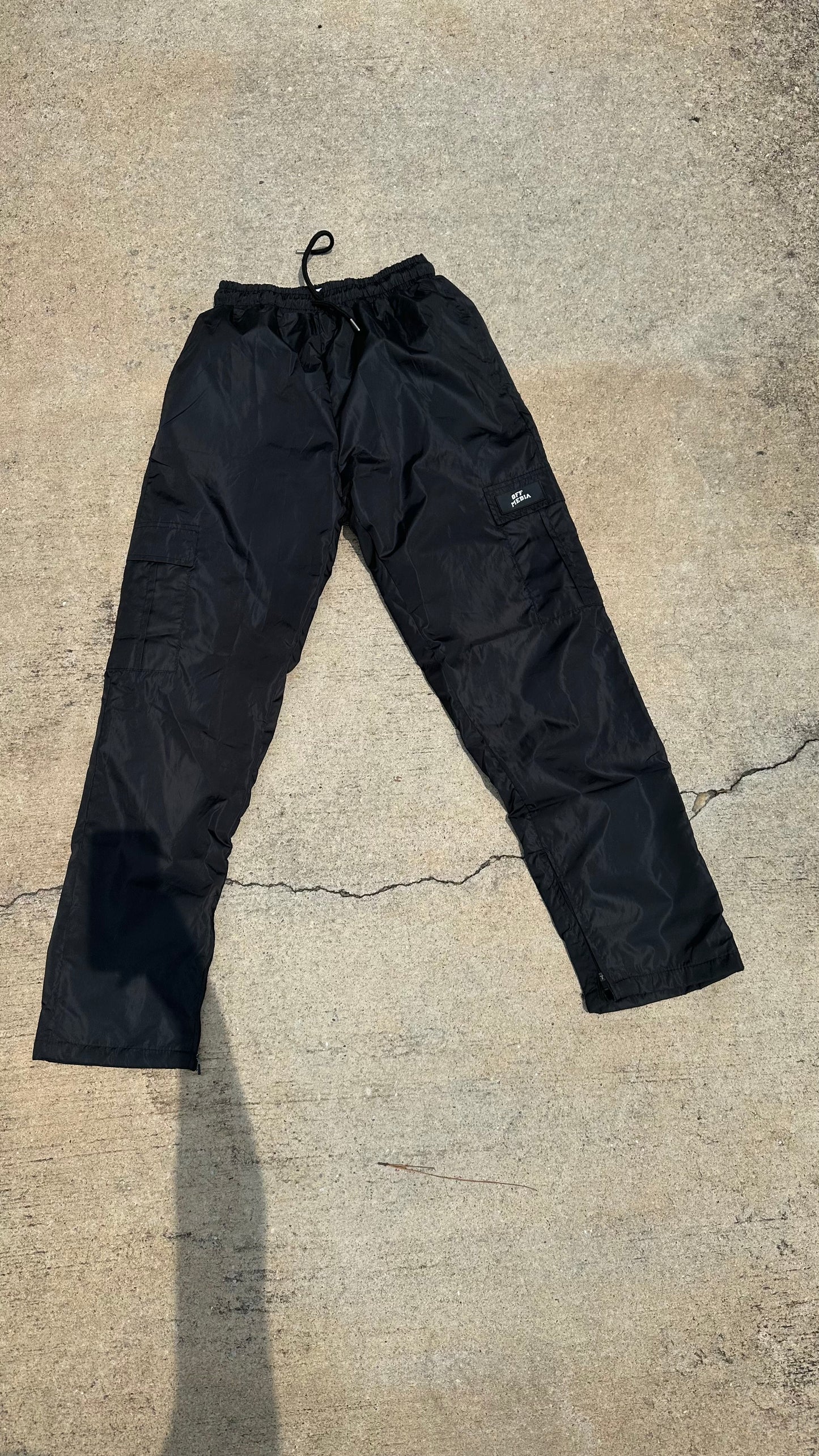 “WINDBREAKER JOGGERS” Black