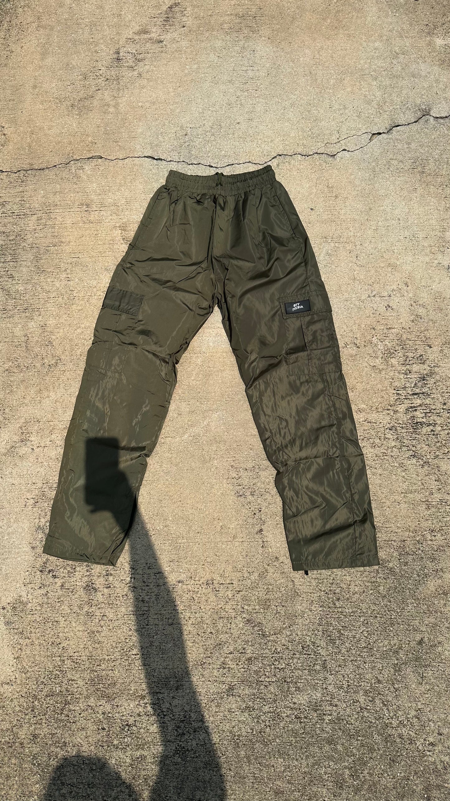 “WINDBREAKER JOGGERS” Olive Green